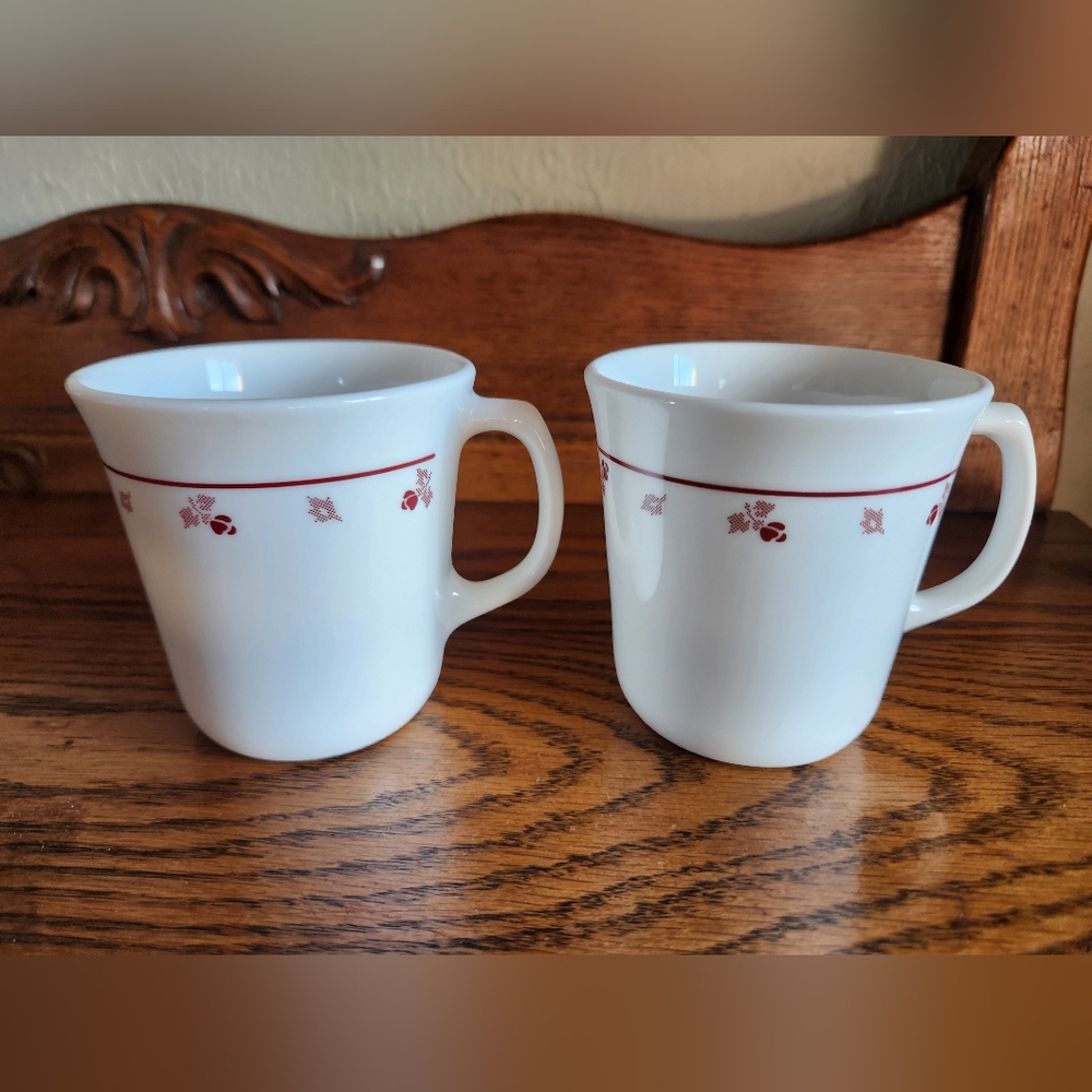 Vintage Corning Mug Set